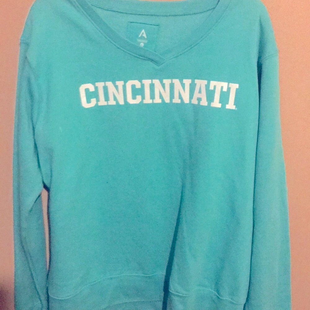 Sweatshirt